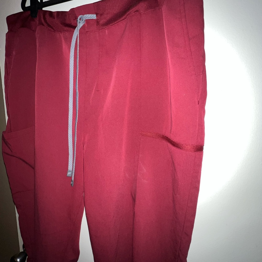High-Rise On-call Scrub Jogger (Tall) - Picture 3 of 6